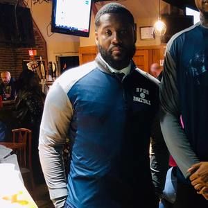 Meet your Posher, Derrick